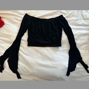 black crop top with flowy sleeves